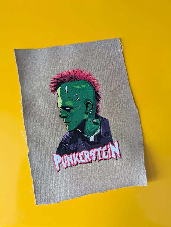 Aufnäher mit Punkerstein-Motiv, Frankenstein mit pinkem Iro